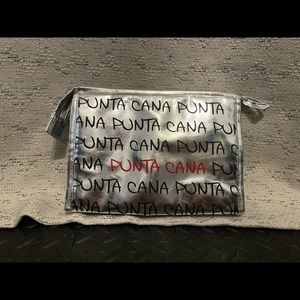 Makeup bag from the Dominican Republic! Unused with tags still on!